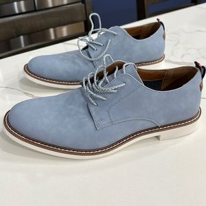 Tommy Hilfiger men’s shoes. Sky blue Oxford. Brand new w/o tags. Only tried on